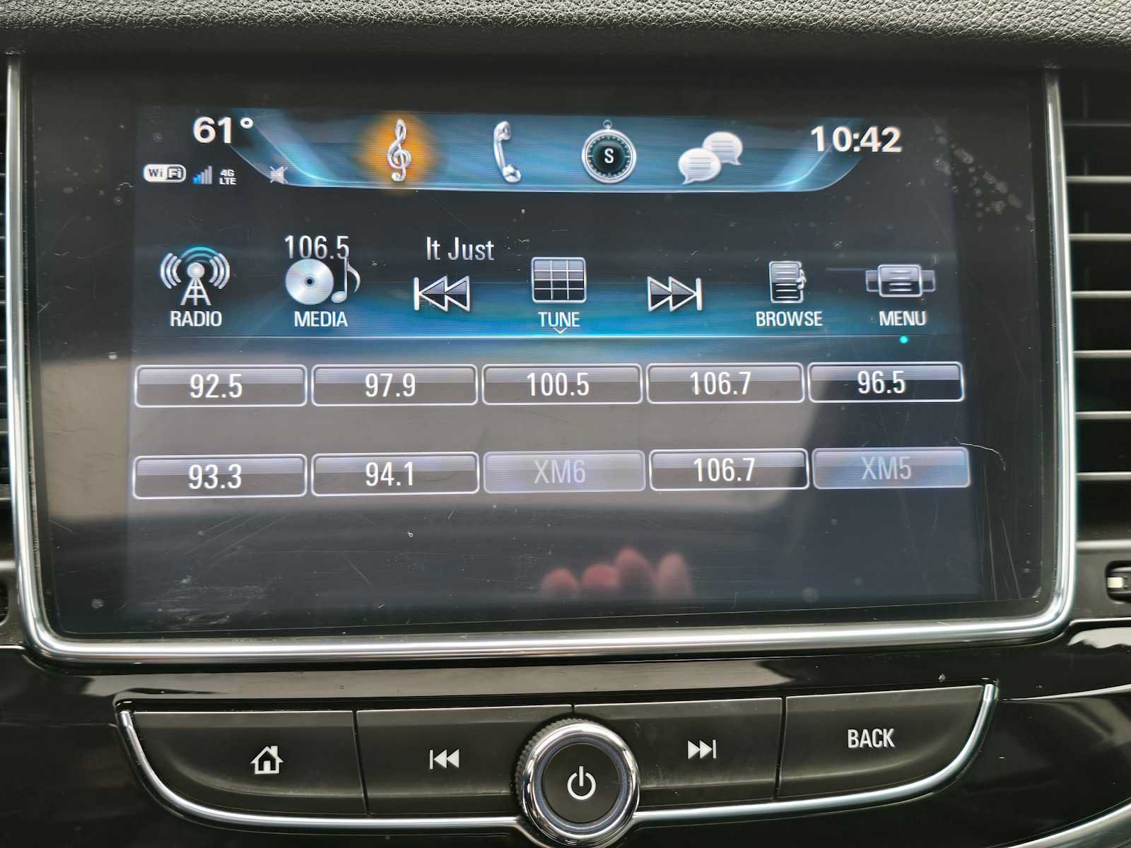 Used 2018 Buick Encore Preferred w/ Experience Buick Package FWD image 24