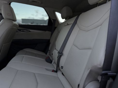 Used 2020 Cadillac XT5 Premium Luxury image 13