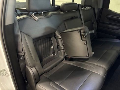 Used 2023 Chevrolet Silverado 1500 LTZ w/ LTZ Convenience Package II AWD/4WD image 47