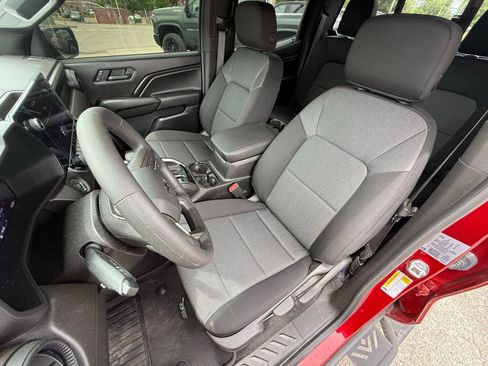 Used 2026 Chevrolet Colorado Trail Boss AWD/4WD image 12
