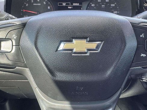Used 2025 Chevrolet Trax LS w/ Driver Confidence Package FWD image 26