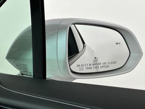 Used 2024 Chevrolet Blazer EV LT image 23