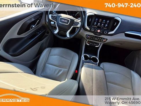 Used 2023 GMC Terrain SLT FWD image 10