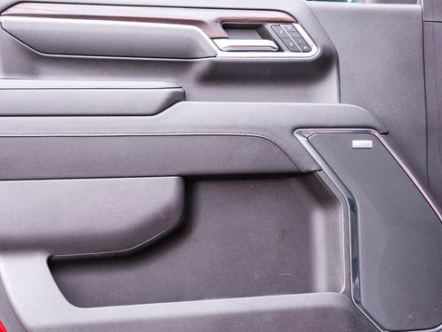 Used 2024 GMC Sierra 2500 SLT w/ SLT Premium Package image 22