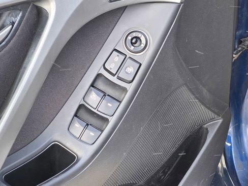 Used 2016 Hyundai Elantra Value Edition image 25