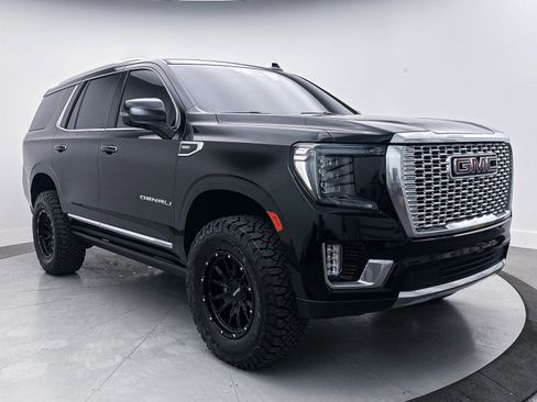 Used 2022 GMC Yukon Denali w/ Advanced Technology Package image 14