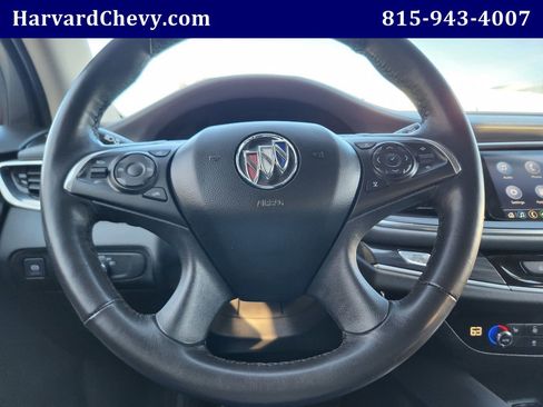 Used 2021 Buick Enclave Essence image 17