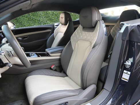 Used 2022 Bentley Continental GT AWD/4WD image 18