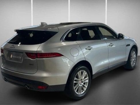 Used 2018 Jaguar F-PACE Prestige image 4