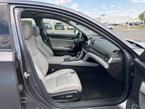 Used 2018 Honda Accord EX-L image 39