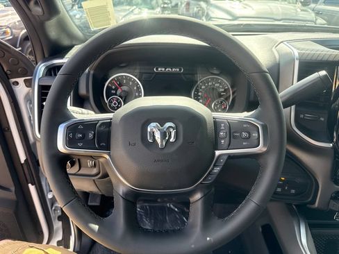 New 2026 RAM 2500 Big Horn AWD/4WD image 10