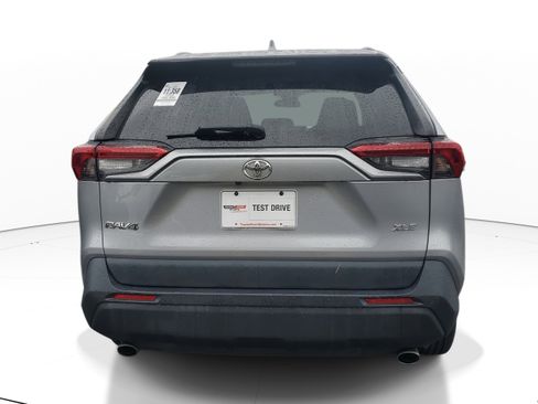 Used 2023 Toyota RAV4 XLE image 5