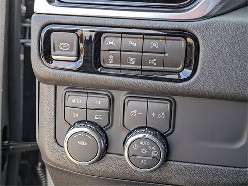 New 2026 GMC Yukon Denali w/ Sun & Power Step Package image 17