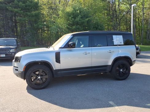 Used 2020 Land Rover Defender 110 First Edition AWD/4WD image 8