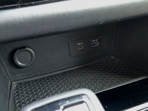 Used 2025 Nissan Pathfinder SV AWD/4WD image 31
