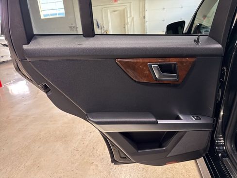 Used 2012 Mercedes-Benz GLK 350 4MATIC image 40