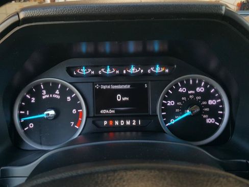Used 2021 Ford F250 XLT Pickup 4D 6 3/4 ft AWD/4WD image 12