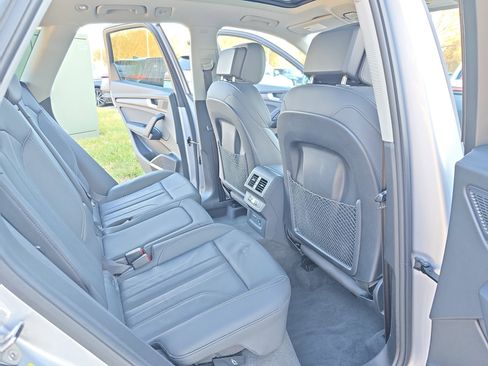 Certified 2024 Audi Q5 2.0T Premium Plus image 11