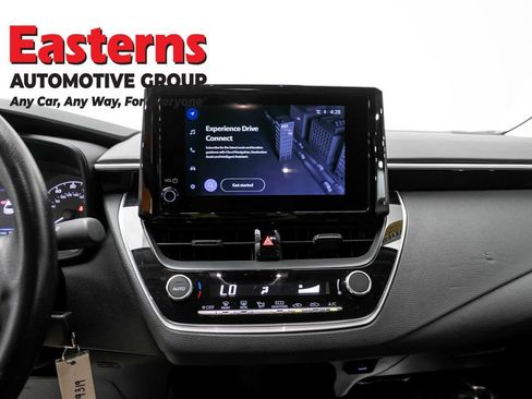 Used 2025 Toyota Corolla LE FWD image 11