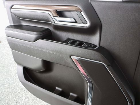 Used 2024 Chevrolet Silverado 3500 LT w/ Convenience Package image 23