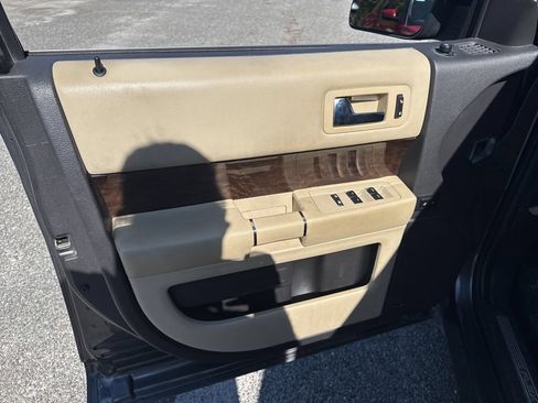 Used 2019 Ford Flex Limited AWD/4WD image 10