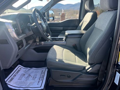 Used 2024 Ford F250 XLT w/ FX4 Off-Road Package image 15