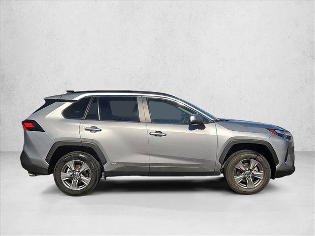Used 2025 Toyota RAV4 XLE AWD/4WD image 4