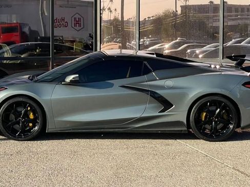 Used 2022 Chevrolet Corvette Stingray Premium Conv w/ Z51 Performance Package image 6