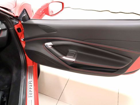 Certified 2022 Ferrari F8 Tributo RWD image 15