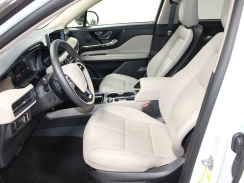 Used 2026 Lincoln Corsair Reserve image 18