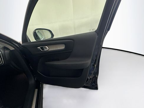 Used 2023 Volvo XC40 B5 Plus w/ Driver Assist Package image 33