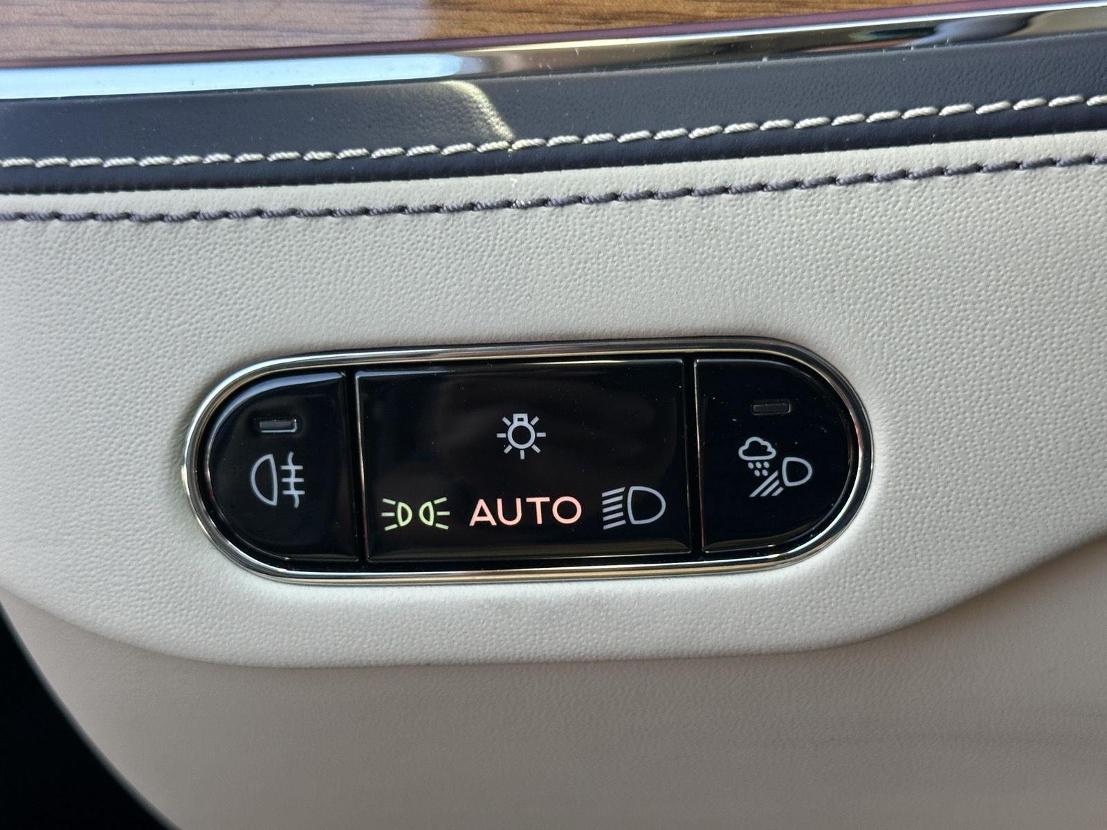 New 2027 Bentley Flying Spur AWD/4WD image 50
