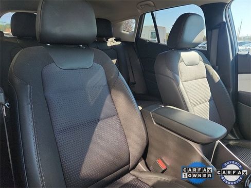 Used 2025 Chevrolet Trax LT w/ Driver Confidence Package image 30