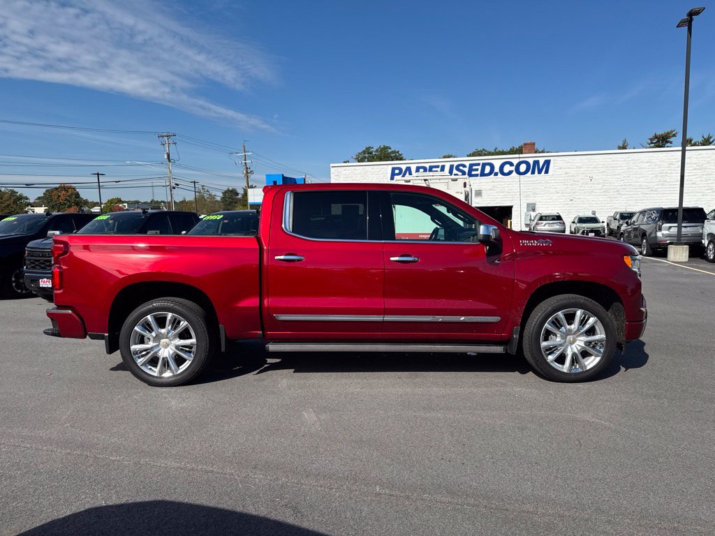 Used 2025 Chevrolet Silverado 1500 High Country AWD/4WD image 3
