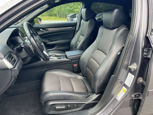 Used 2018 Honda Accord Sport image 23