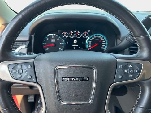 Used 2020 GMC Yukon Denali RWD image 24