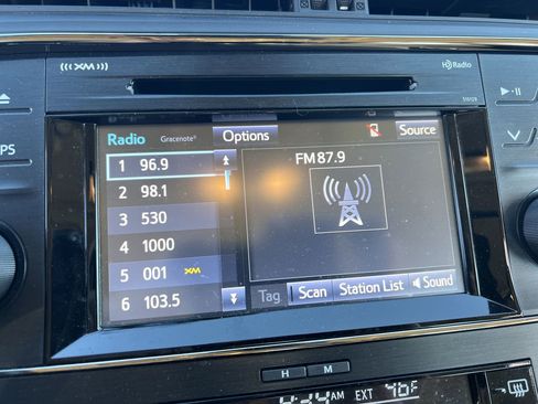 Used 2018 Toyota Avalon XLE Premium image 23