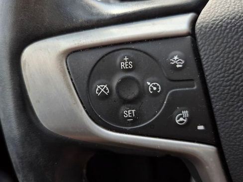 Used 2023 GMC Terrain SLT w/ Tech Package FWD image 22