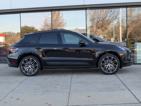 New 2026 Porsche Macan image 8