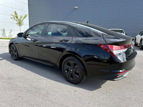 Used 2022 Hyundai Elantra SEL w/ Convenience Package image 7