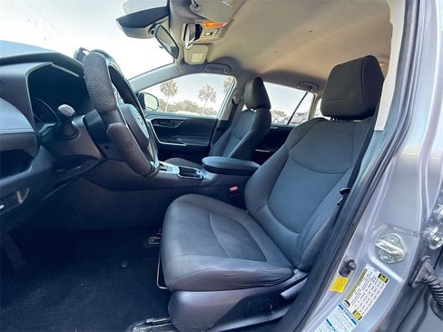 Used 2020 Toyota RAV4 LE image 22