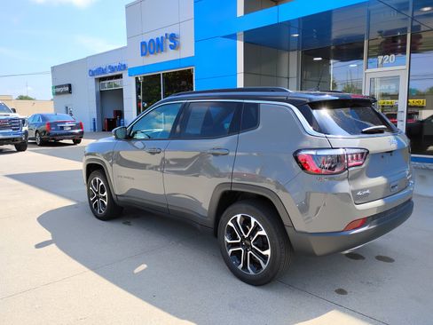 Used 2023 Jeep Compass Limited AWD/4WD image 10
