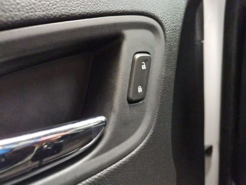 Used 2021 Chevrolet Colorado LT w/ Fleet Safety Package image 58