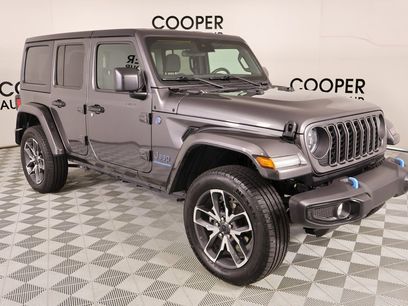 Used 2024 Jeep Wrangler Unlimited w/ Convenience Group