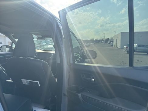 Used 2023 Honda Ridgeline RTL-E image 10