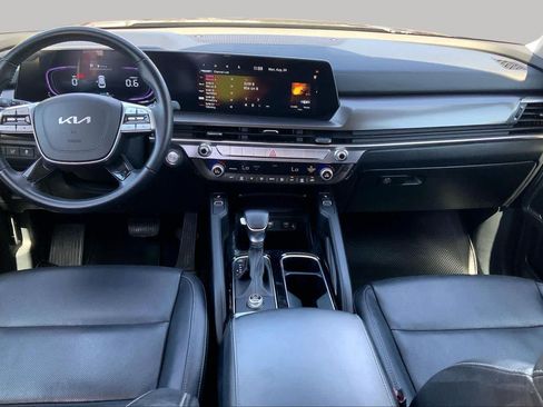 Certified 2025 Kia Telluride S FWD image 14