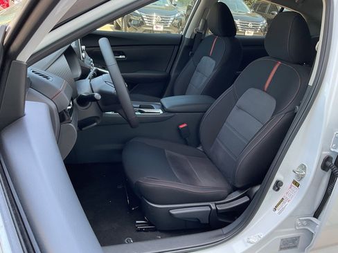 New 2025 Nissan Sentra SR w/ Midnight Edition image 12