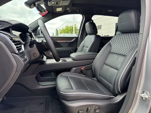 Used 2026 GMC Acadia Denali w/ Super Cruise Package AWD/4WD image 14