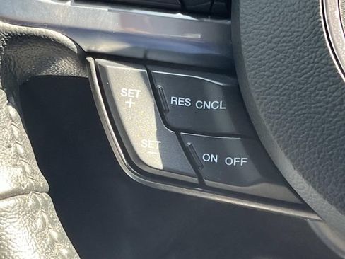 Used 2020 Ford Mustang Coupe RWD image 25