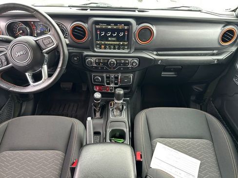 Used 2023 Jeep Gladiator Mojave w/ Cold Weather Group image 18